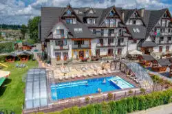 Гатэль Liptakówka - выгляд зверху на басейн