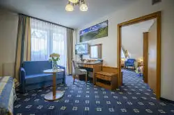 Пакой з ложкам і канапай